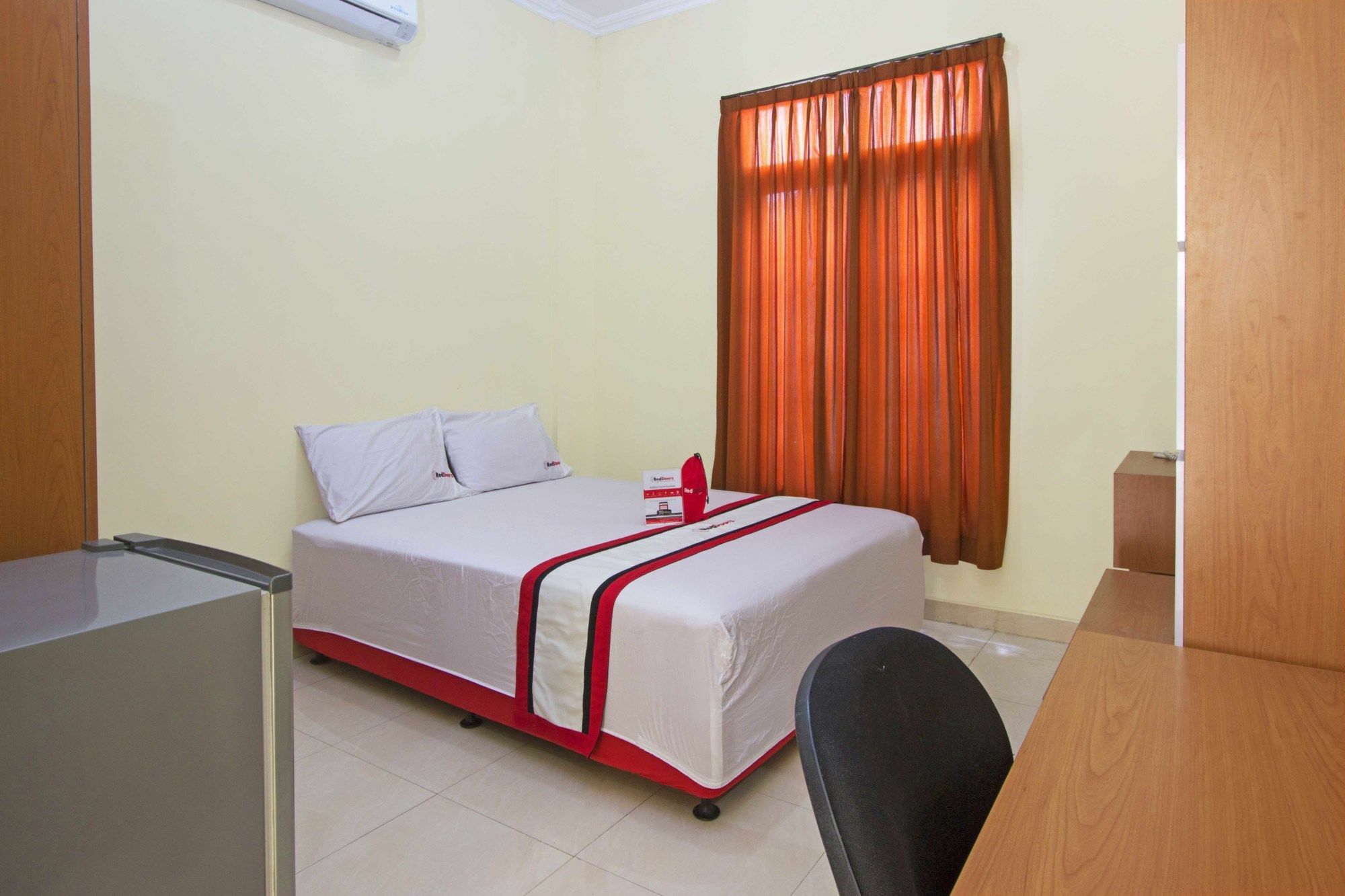 Reddoorz @ Pogung Baru Hotel Kejayan Kültér fotó